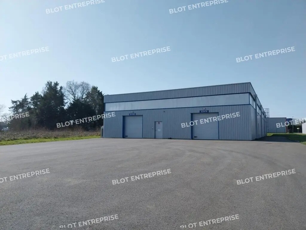 Vente Local d'activités 915 m² - Photo 1