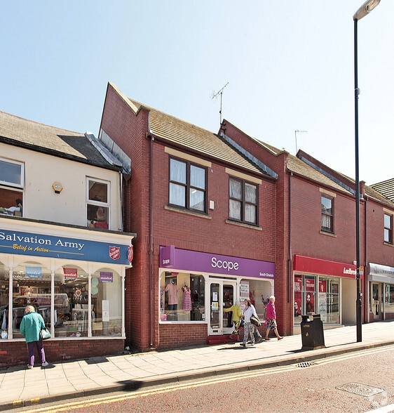 53 Fowler St, South Shields to rent - Building Photo - Image 2 of 2