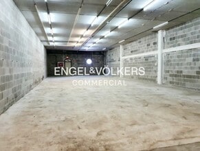 Industrial in Sant Just Desvern, Barcelona to rent Interior Photo- Image 2 of 5