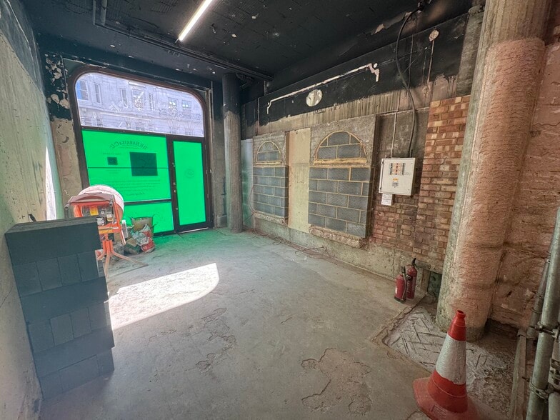 52-55 Piccadilly, London to rent - Building Photo - Image 3 of 4