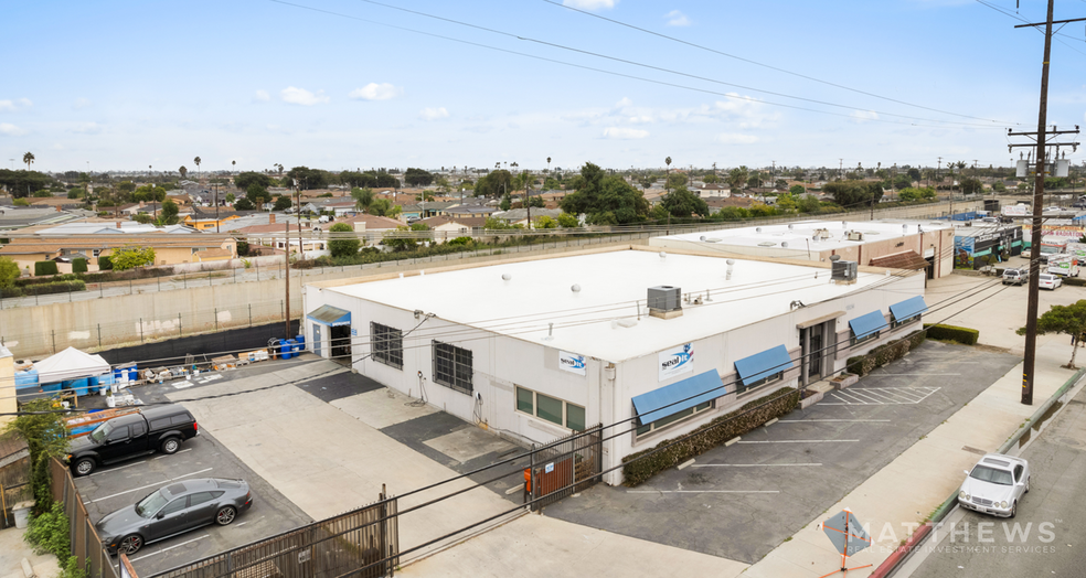 13214 Crenshaw Blvd, Gardena, CA for rent - Primary Photo - Image 3 of 15