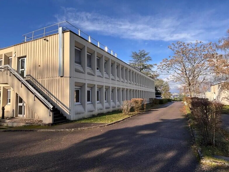 Office in Saint-Apollinaire for sale - Building Photo - Image 2 of 11