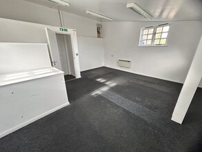 Christ Church Sq, Lowestoft for rent Interior Photo- Image 1 of 5