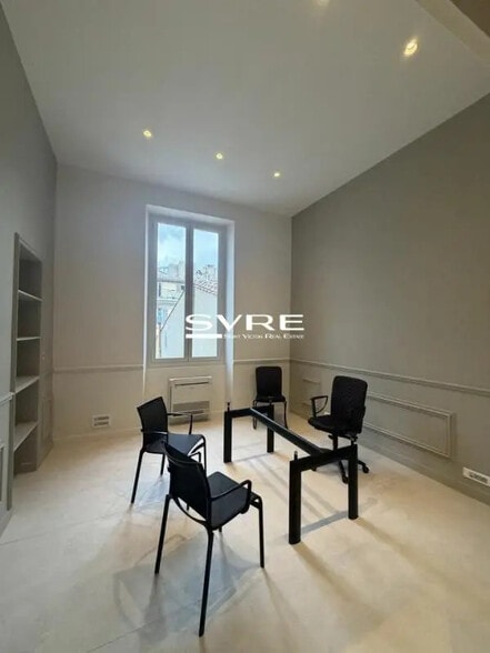 Office in Marseille to rent - Interior Photo - Image 3 of 7