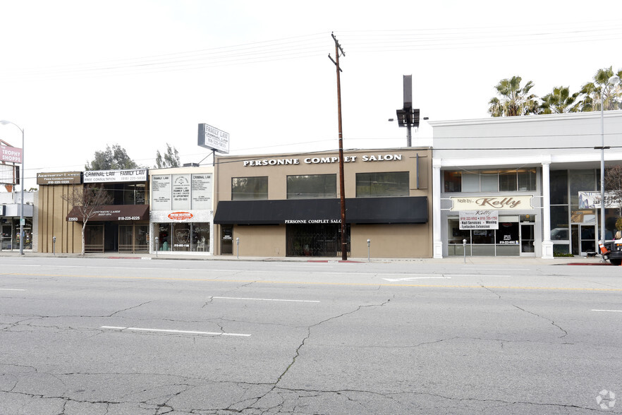 22547 Ventura Blvd, Woodland Hills, CA for rent - Primary Photo - Image 1 of 2