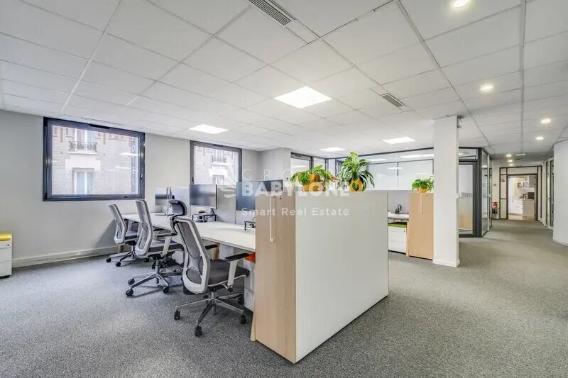 Office in Boulogne-Billancourt to rent Interior Photo- Image 1 of 17