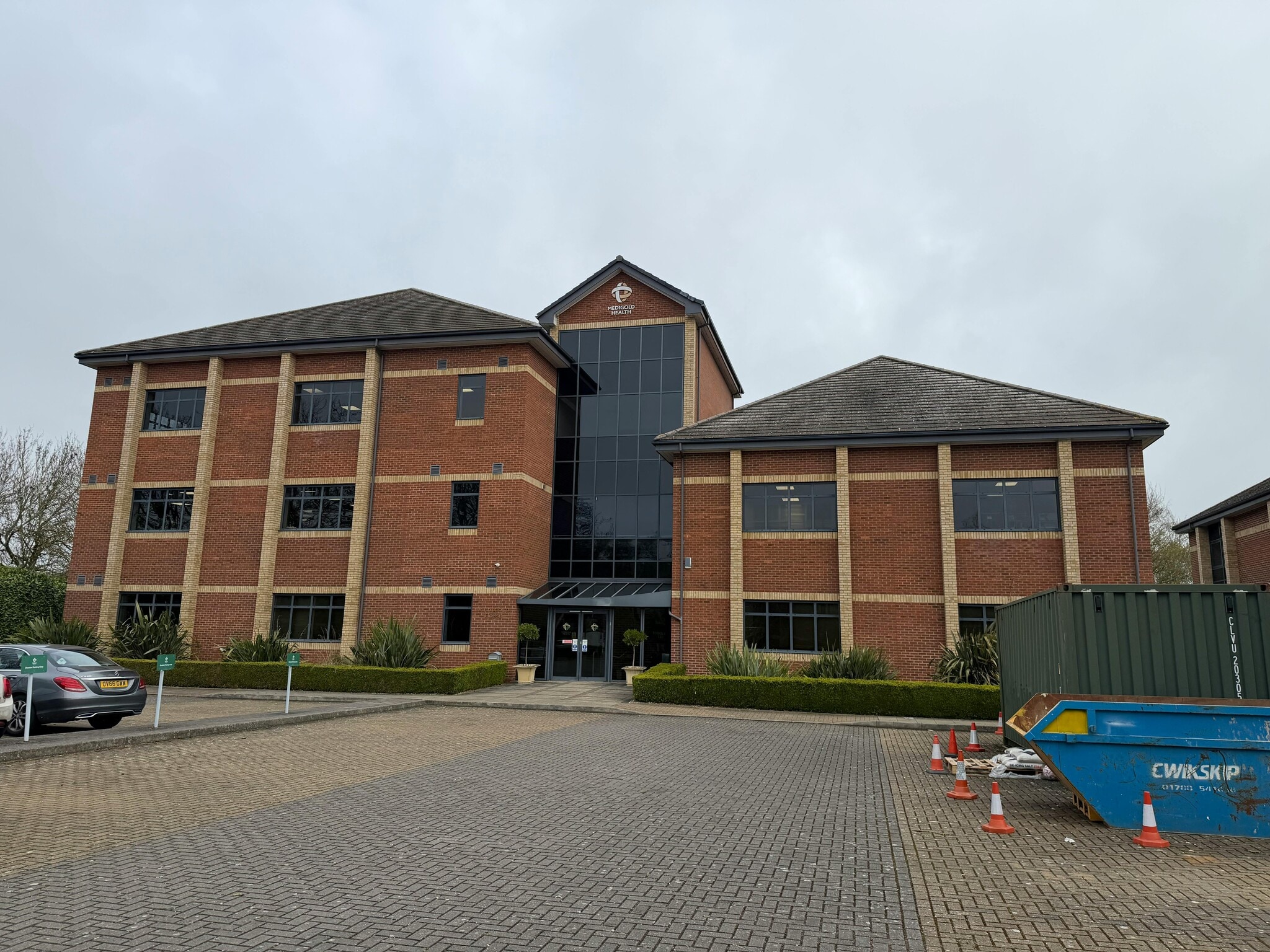1 Queensbridge, Northampton to rent Building Photo- Image 1 of 6