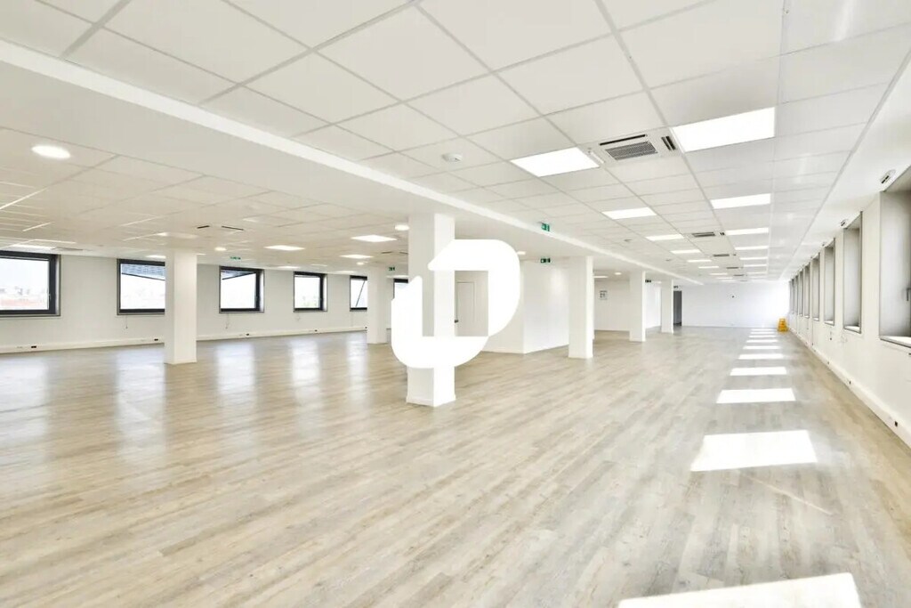 Vente Bureaux 800 m² - Photo 1