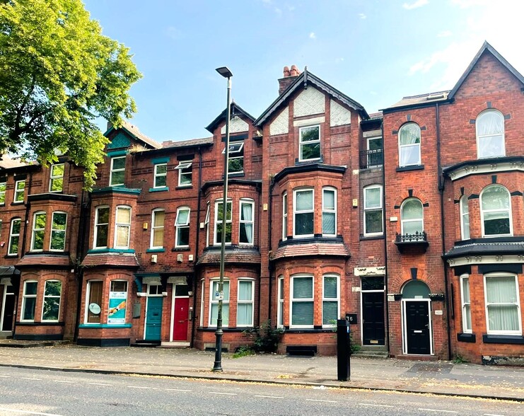 16 Bridgeman Ter, Wigan for rent - Primary Photo - Image 1 of 8