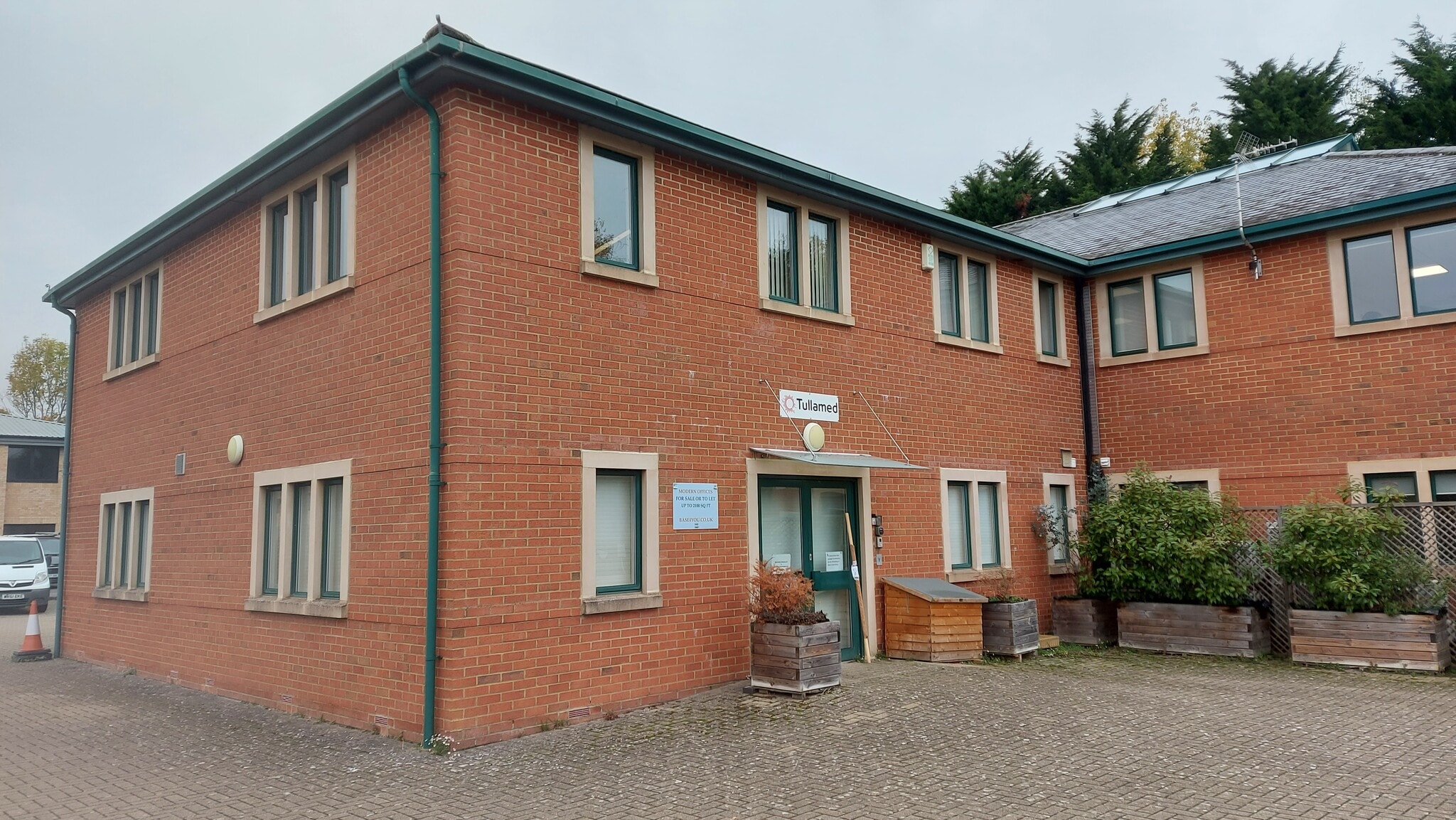 Nursery Rd, North Leigh to rent Building Photo- Image 1 of 10