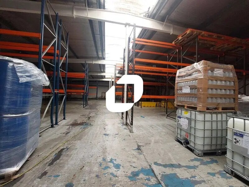 Industrial in Montigny-le-Bretonneux for sale Interior Photo- Image 1 of 17