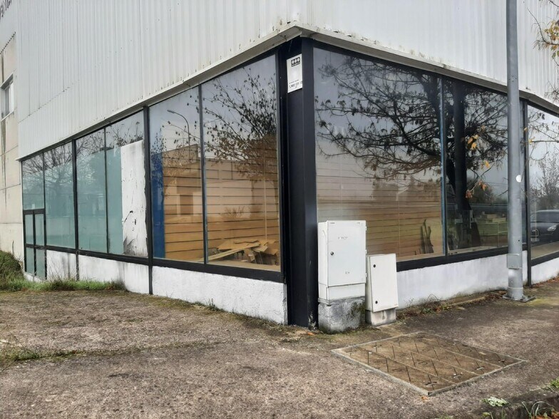 Industrial in Malpartida de Cáceres to rent - Building Photo - Image 1 of 7