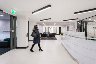 9 Hills Rd, Cambridge to rent Interior Photo- Image 2 of 33