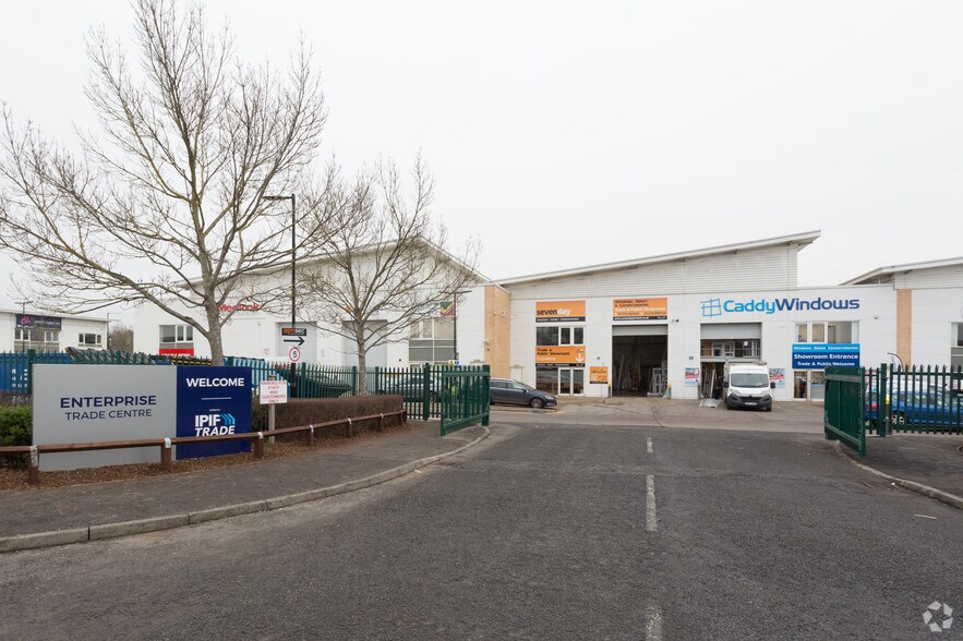 11 Roman Farm Rd, Bristol to rent - Building Photo - Image 2 of 10