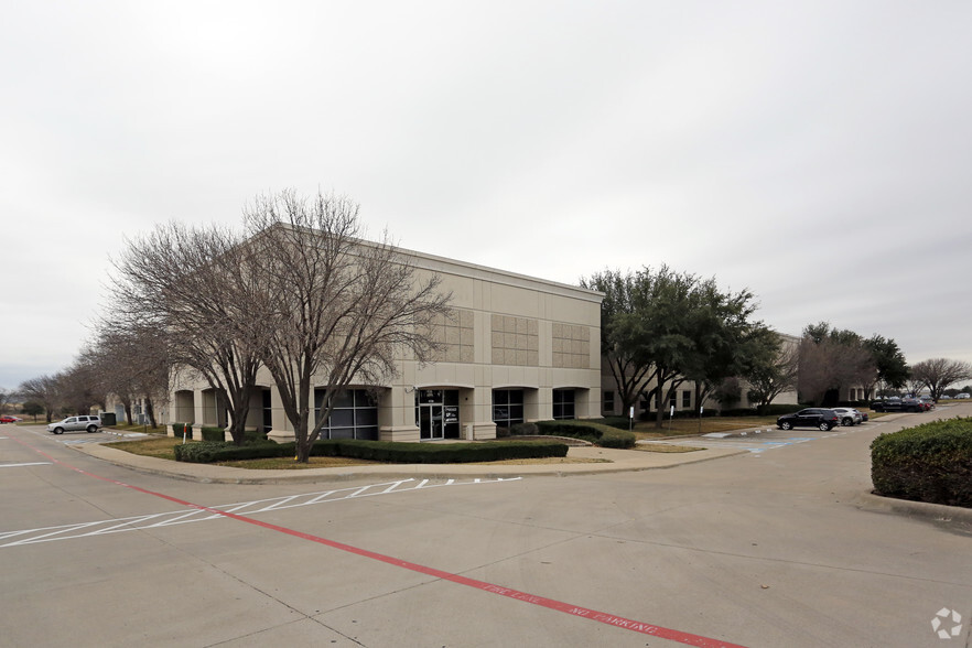 4700-4708 Mercantile Dr, Fort Worth, TX for rent - Building Photo - Image 1 of 5