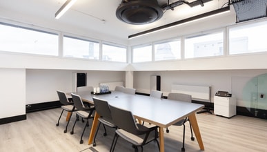 23-35 Great Titchfield St, London to rent Interior Photo- Image 2 of 6