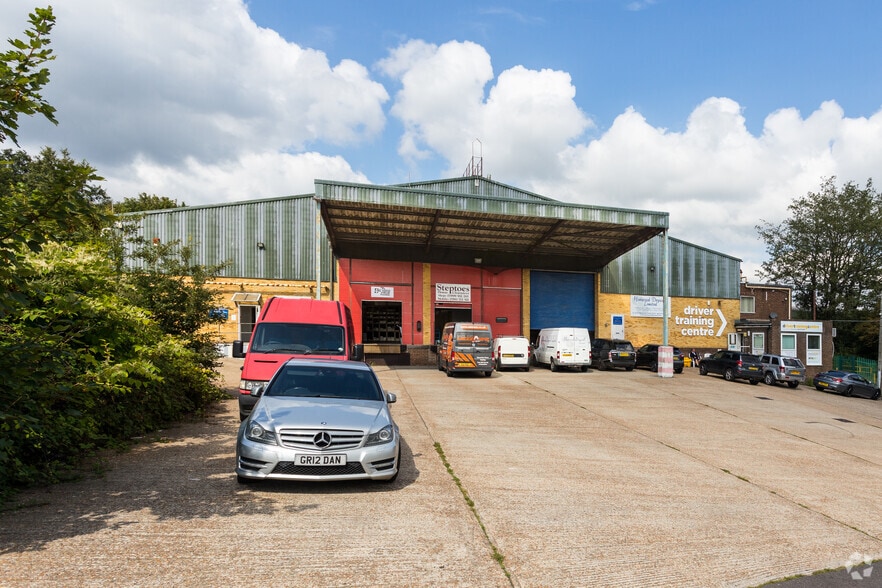 Ivyhouse Ln, Hastings to rent - Building Photo - Image 2 of 3