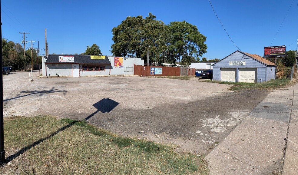 718 E Pawnee St, Wichita, KS for rent - Building Photo - Image 1 of 5