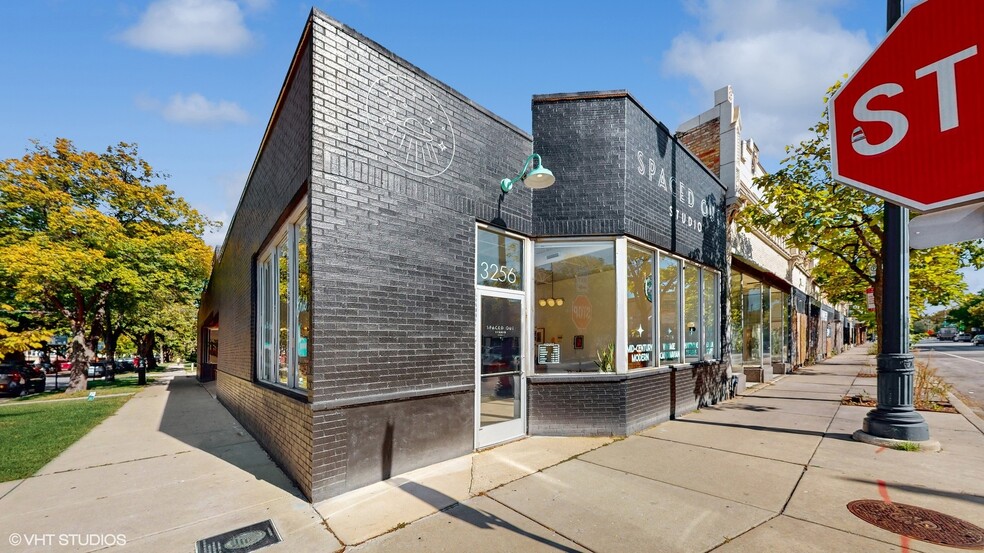 3256 W Bryn Mawr Ave, Chicago, IL for sale - Building Photo - Image 1 of 19