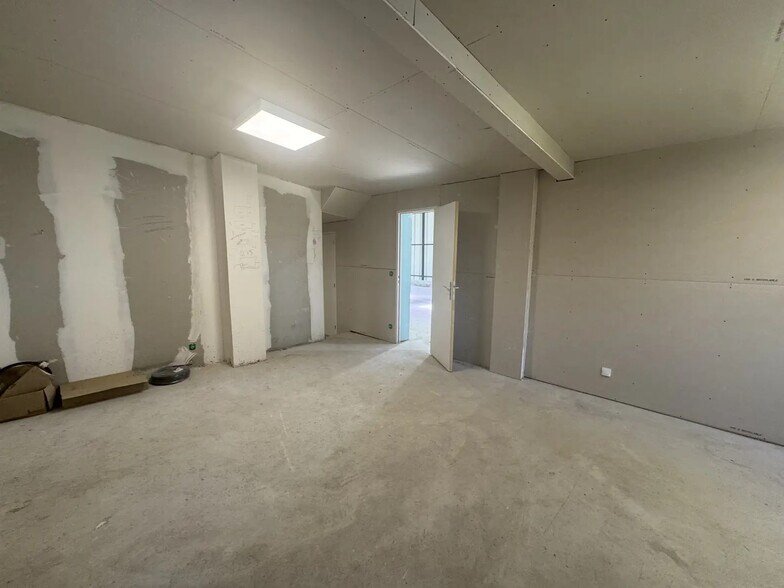 Rue Henri Vasseur, Argenteuil to rent - Interior Photo - Image 2 of 9