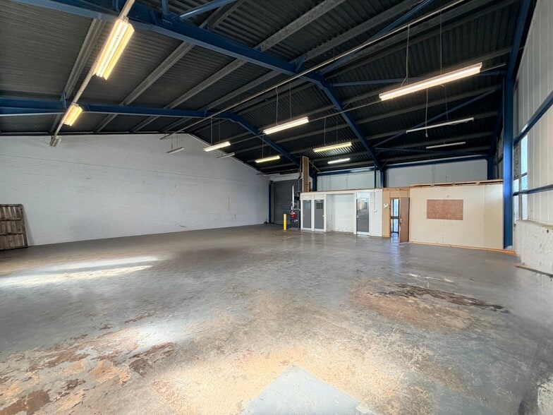 Cowley Road, Blyth Riverside Business Park, Blyth to rent - Interior Photo - Image 2 of 2