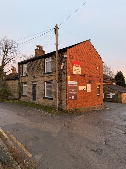 Park House Road Low Moor Bradford BD12 0QB Rd, Bradford for sale - Building Photo - Image 3 of 3