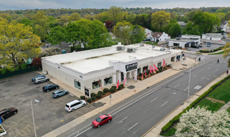 2490 Summer St, Stamford, CT for rent - Building Photo - Image 1 of 7