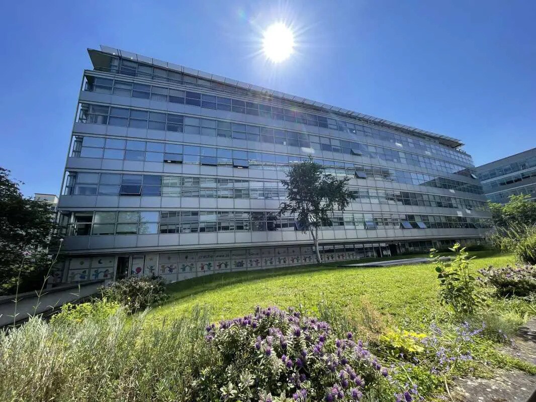 Office in Pantin to rent Building Photo- Image 1 of 18