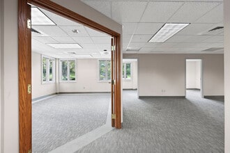 1224 Mill St, East Berlin, CT to rent Interior Photo- Image 2 of 9