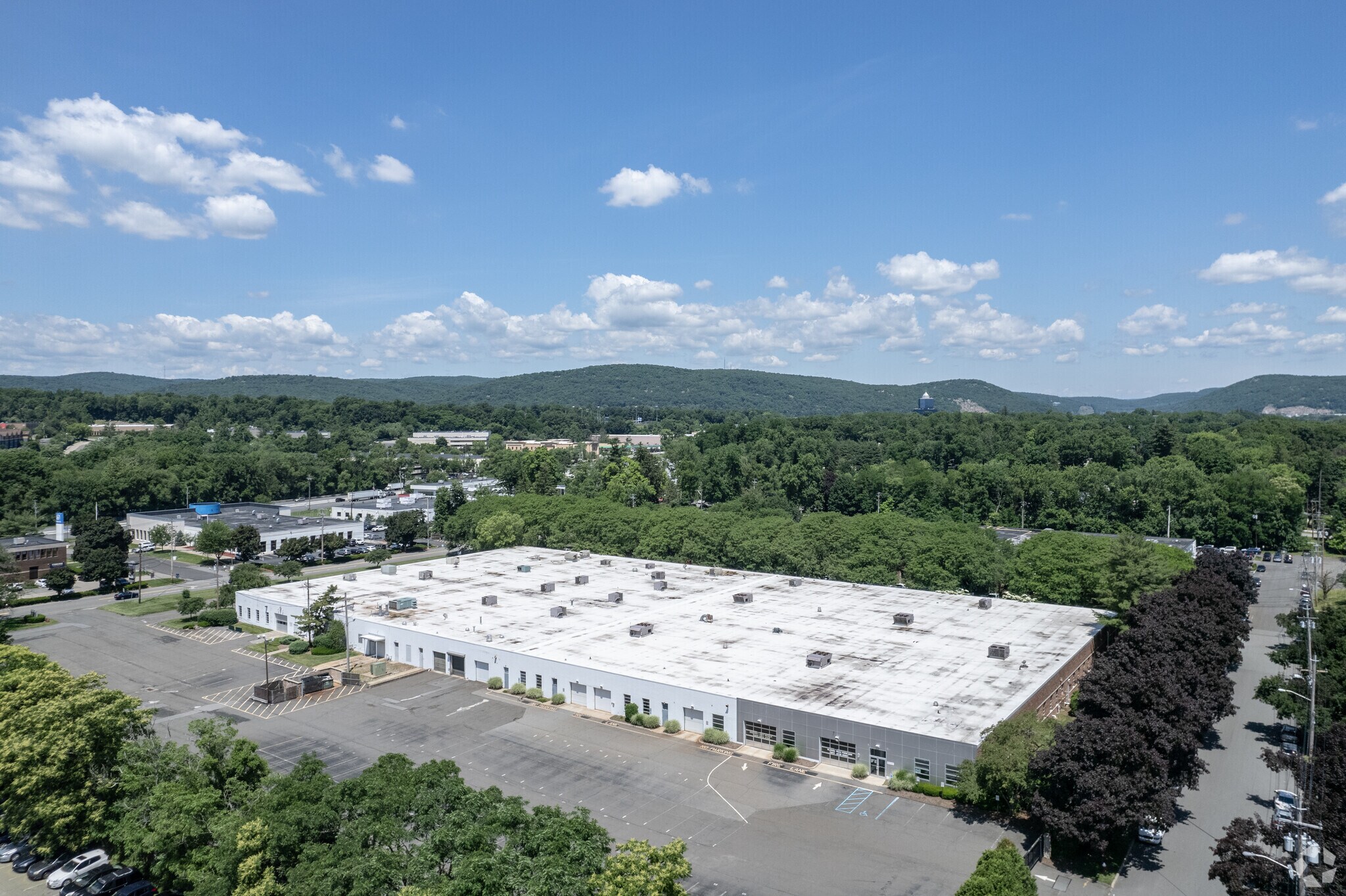 16 Mckee Dr, Mahwah, NJ to rent Building Photo- Image 1 of 8