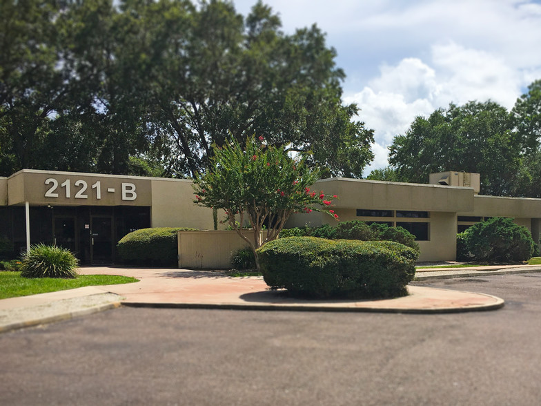 2121 Corporate Square Blvd, Jacksonville, FL for rent - Building Photo - Image 3 of 52