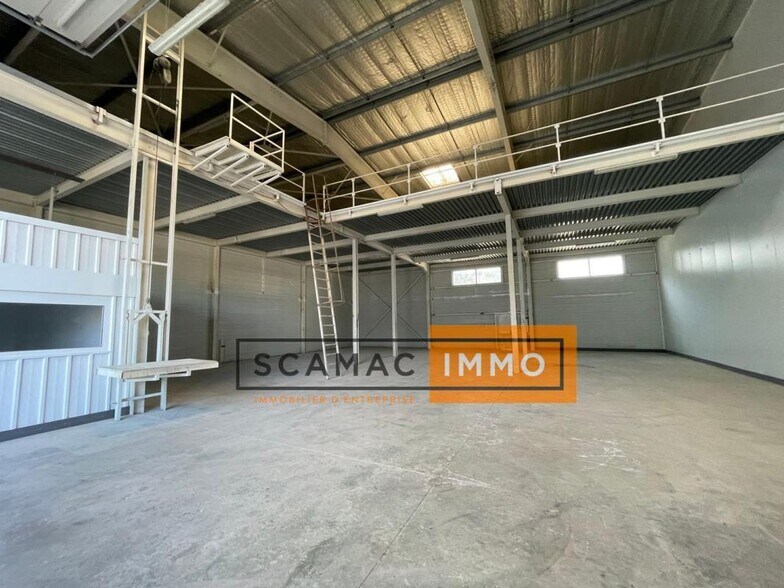 Industrial in Gémenos to rent - Interior Photo - Image 2 of 5