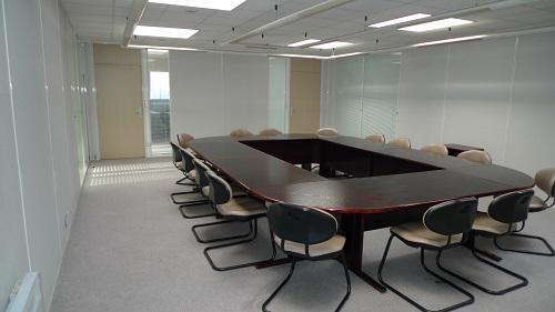 15 Route De Fontainebleau, Vitry-sur-Seine to rent - Building Photo - Image 3 of 29