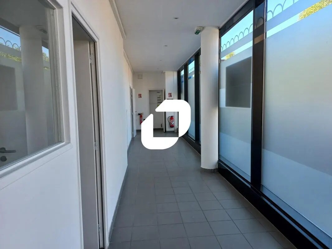 Office in Lille to rent Building Photo- Image 1 of 8