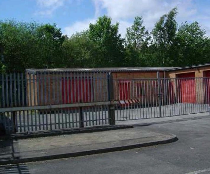 Hillam Rd, Bradford to rent - Building Photo - Image 3 of 3