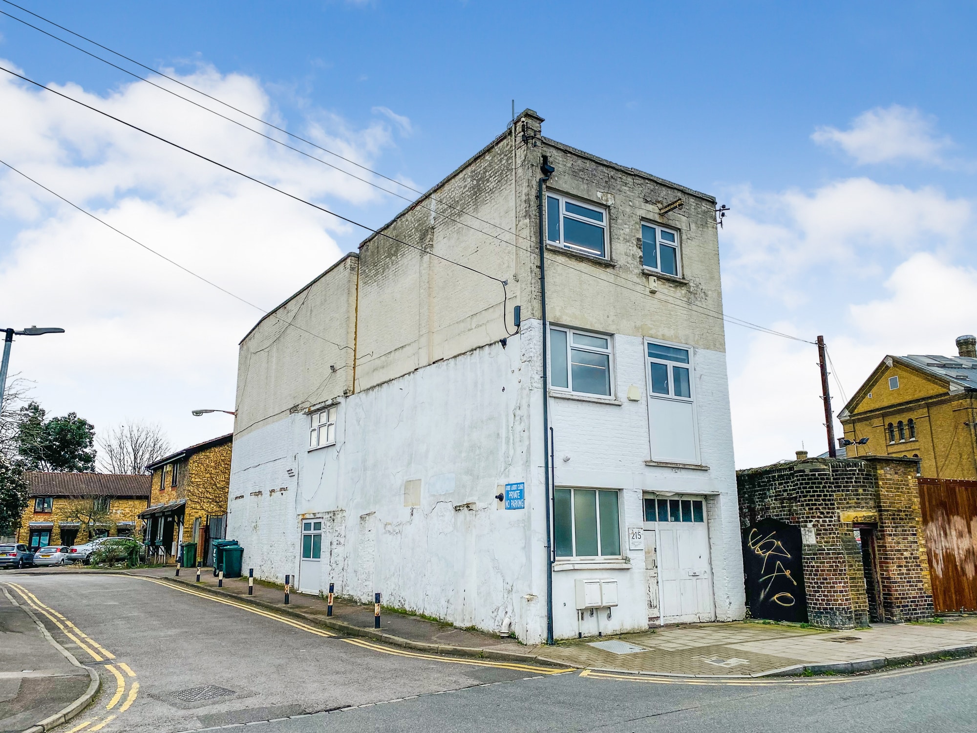 215 Lyham Rd, London to rent Building Photo- Image 1 of 2