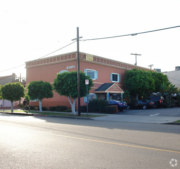 2321 Abbot Kinney Blvd, Venice, CA for rent - Primary Photo - Image 1 of 2