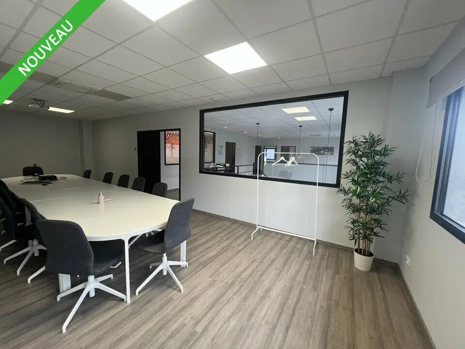 Vente Bureaux 345 m² - Photo 1
