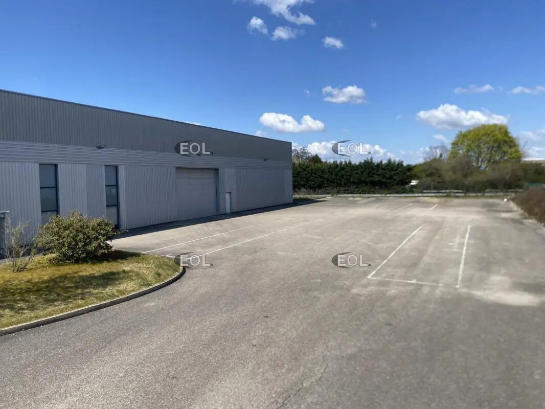 Industrial in Saint-Priest to rent Building Photo- Image 1 of 15
