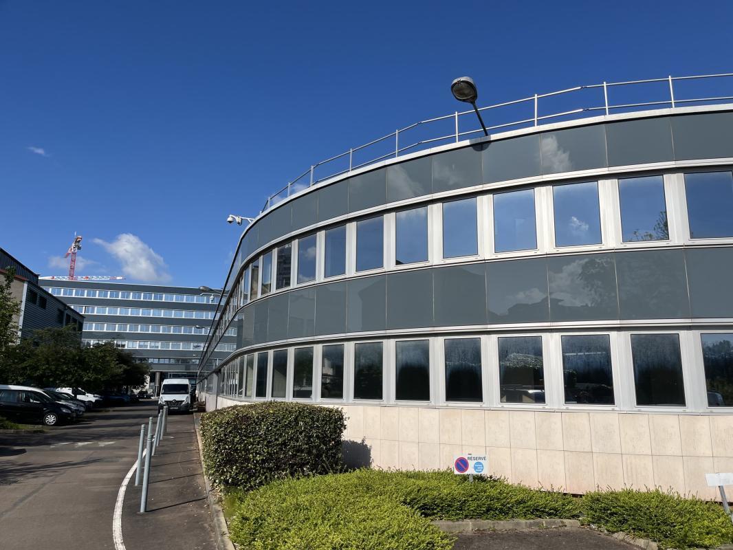 18 Rue D'Arras, Nanterre to rent Building Photo- Image 1 of 22