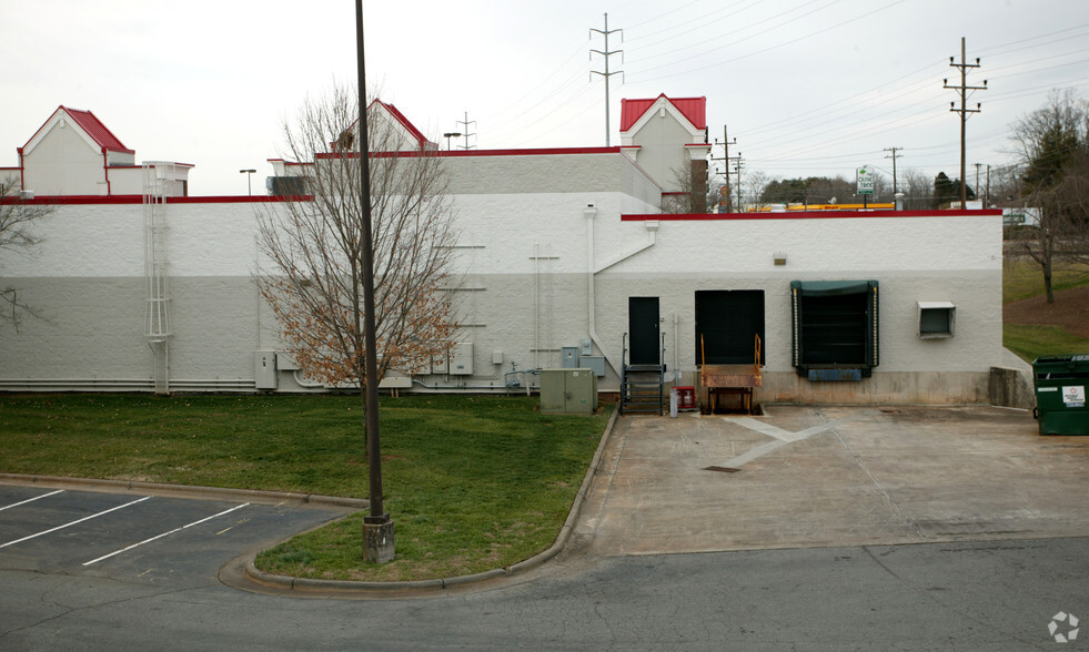 203-205 S Stratford Rd, Winston-Salem, NC for rent - Building Photo - Image 3 of 26