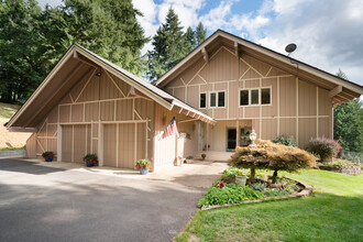 27415 Siuslaw River Rd, Lorane, OR for sale Building Photo- Image 1 of 51