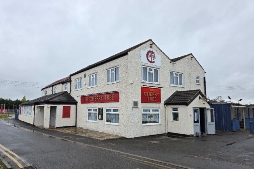 Skegness Road, Skegness for sale - Building Photo - Image 1 of 2