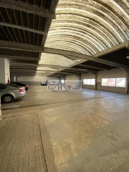 Industrial in Saint-Maur-des-Fossés to rent - Interior Photo - Image 3 of 3