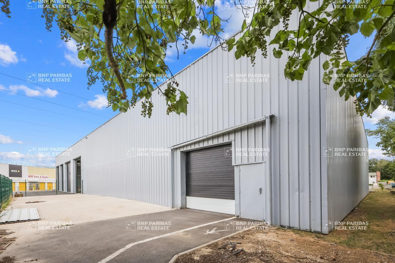 Light Industrial in Lisses for sale Building Photo- Image 1 of 15