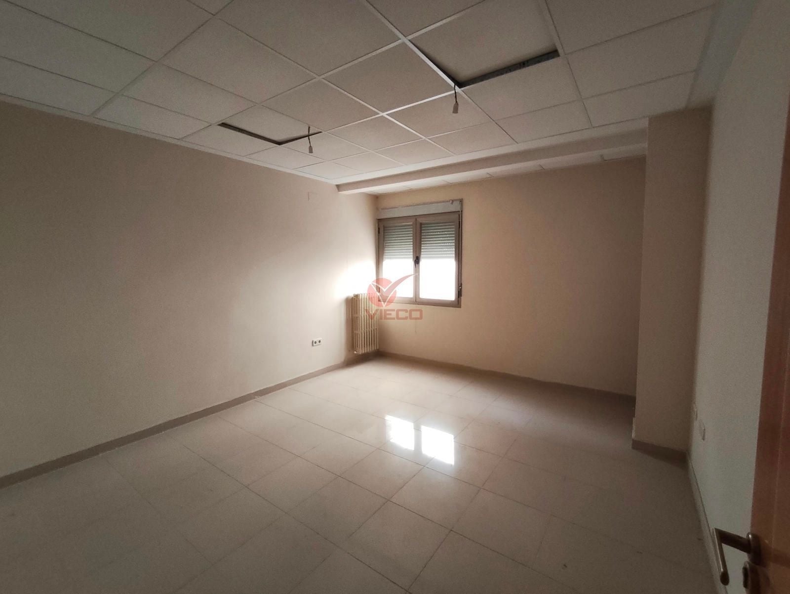 Office in Cuenca, Cuenca to rent Interior Photo- Image 1 of 7