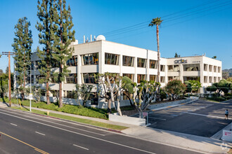 13400 Riverside Dr, Sherman Oaks, CA for rent Building Photo- Image 1 of 6