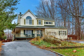 913 Sound Shore Rd, Riverhead, NY for sale Primary Photo- Image 1 of 1