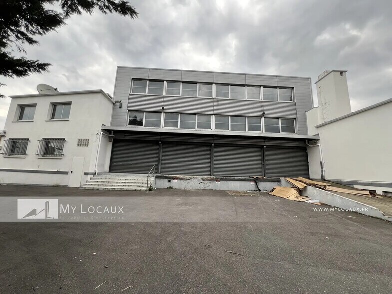 Industrial in Nanterre to rent - Building Photo - Image 2 of 10