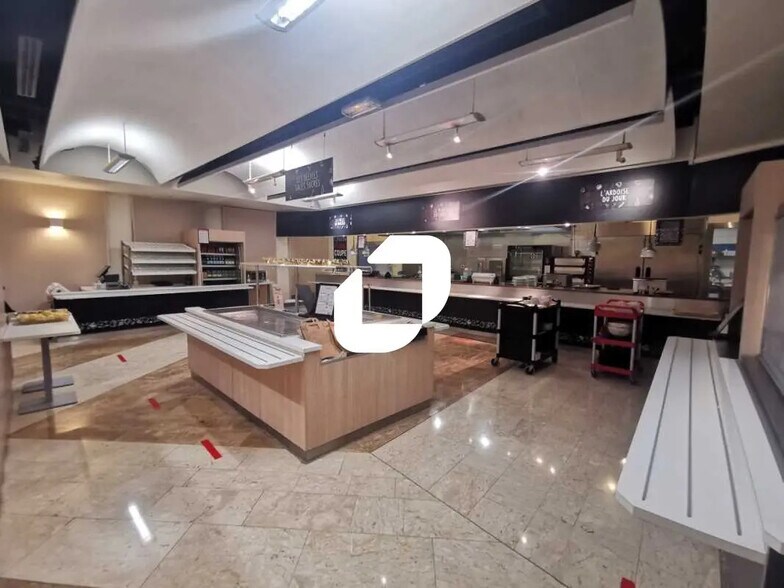 Office in Gentilly to rent - Interior Photo - Image 2 of 11